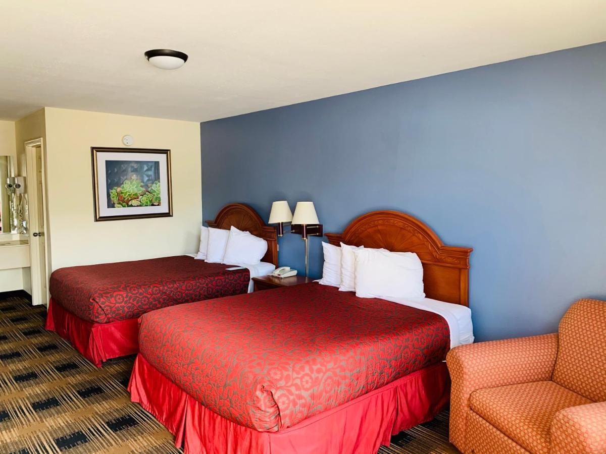 Days Inn By Wyndham Trumann Ar Dış mekan fotoğraf